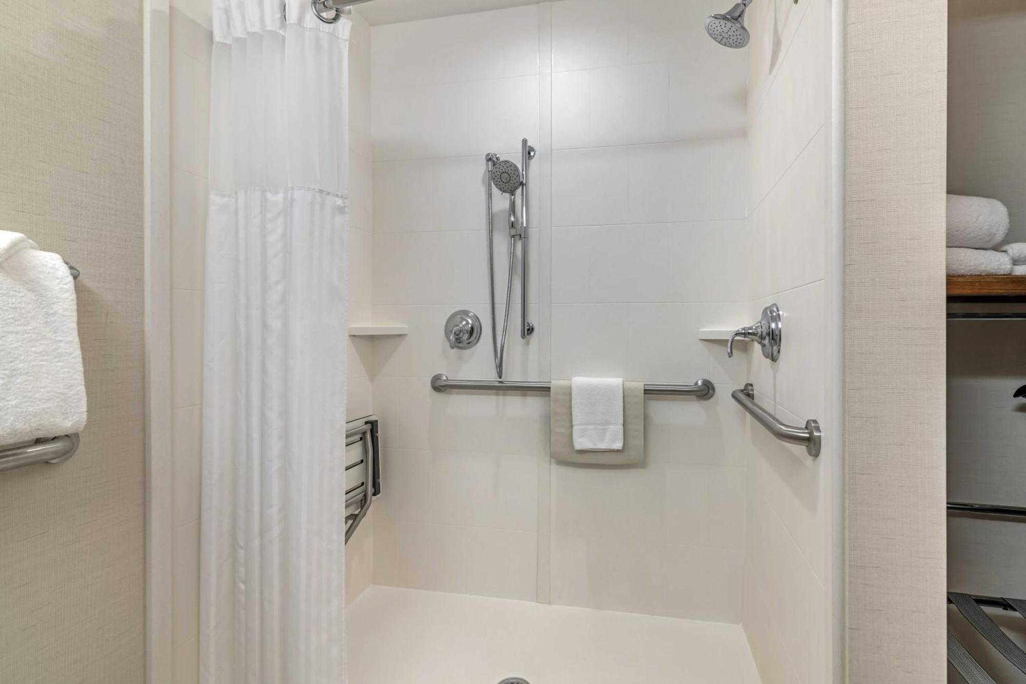 Inn Juniper Hill 4*