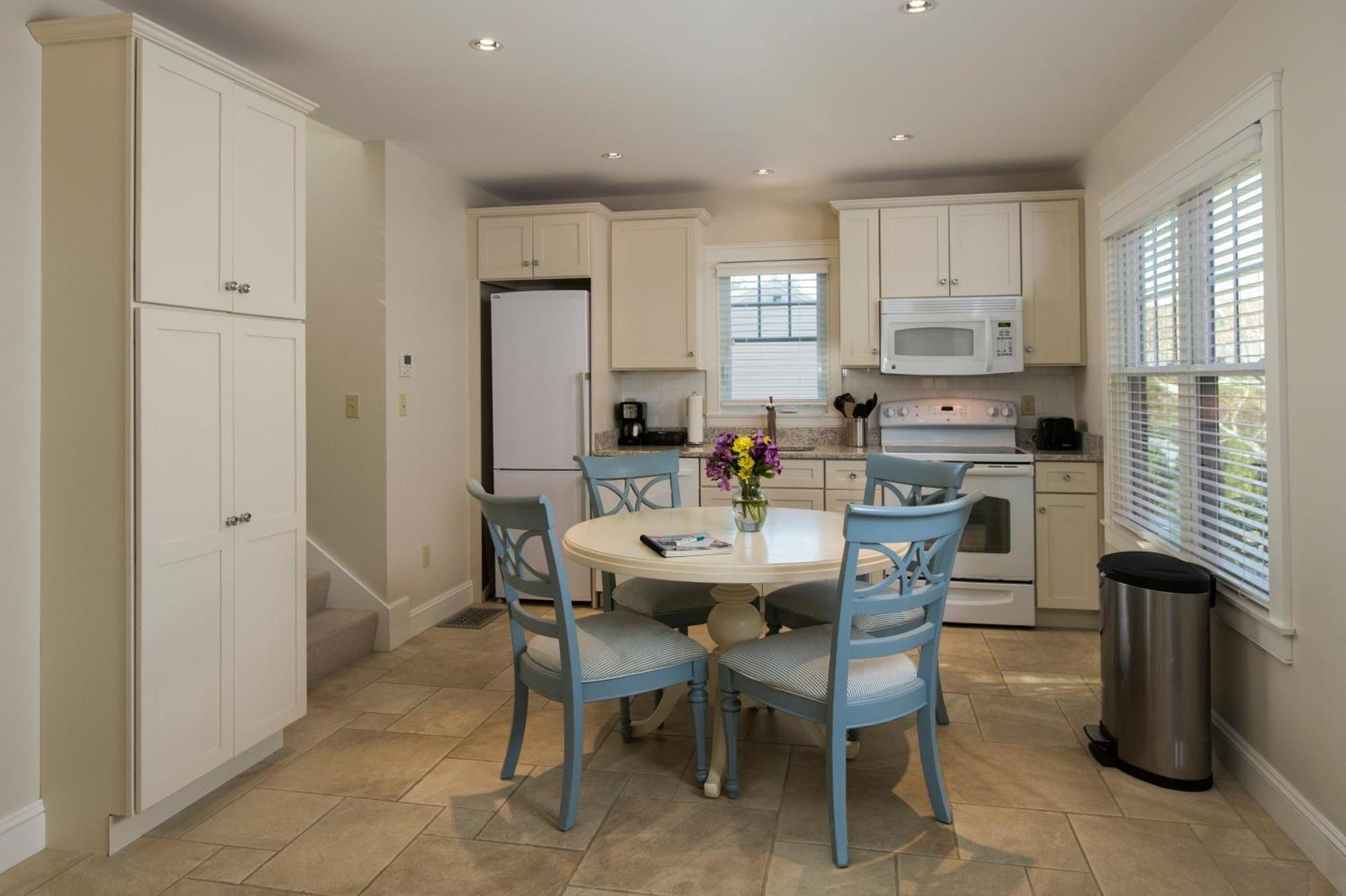 Juniper Hill 4*